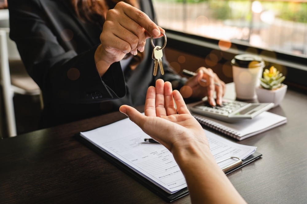 Renting vs. Buying a House: Pros, Cons, and Costs | BlueWest
